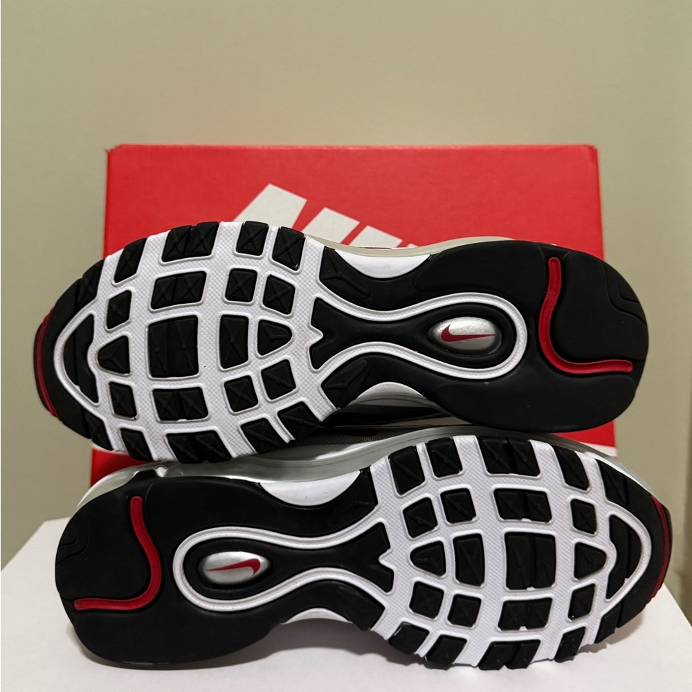 LIKE NEW Nike Air Max 97 “silver bullet” - Picture 5 of 6